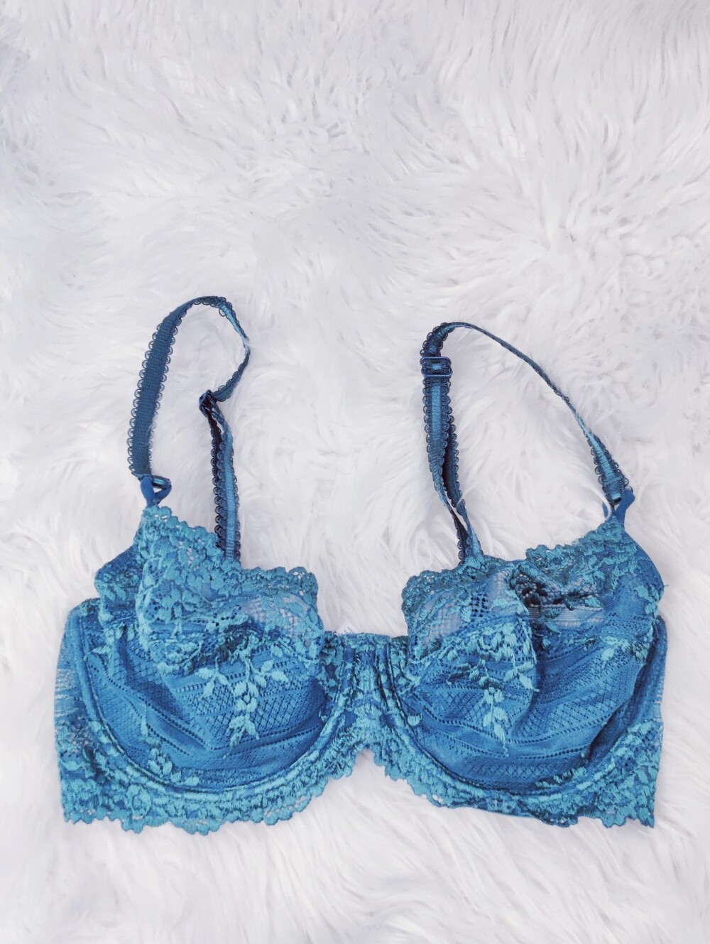 Wacoal Embrace Lace Underwire Bra 32D Teal Blue Unlined Lace 65191
